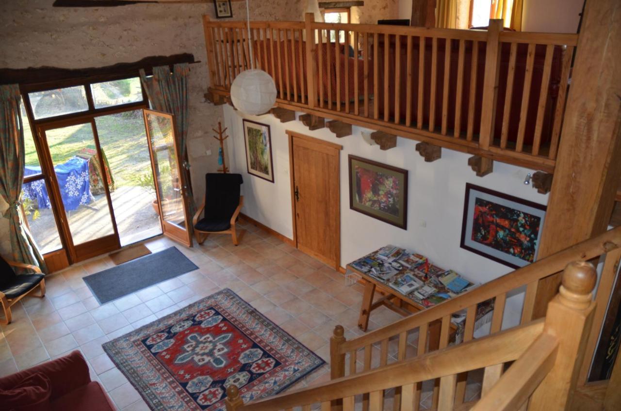 Katy'S Barn Villa Saint-Aulaye-Puymangou Exteriör bild