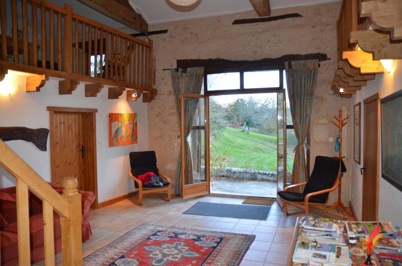 Katy'S Barn Villa Saint-Aulaye-Puymangou Exteriör bild