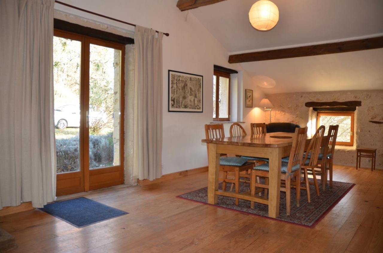 Katy'S Barn Villa Saint-Aulaye-Puymangou Exteriör bild