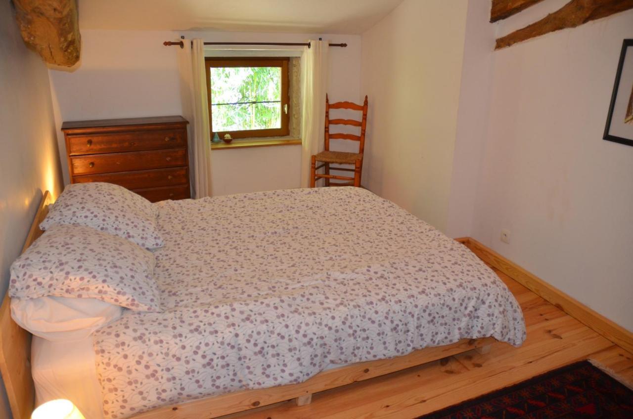 Katy'S Barn Villa Saint-Aulaye-Puymangou Exteriör bild
