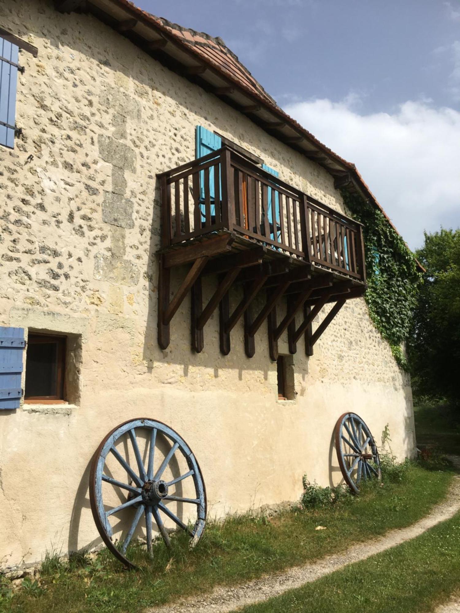 Katy'S Barn Villa Saint-Aulaye-Puymangou Exteriör bild