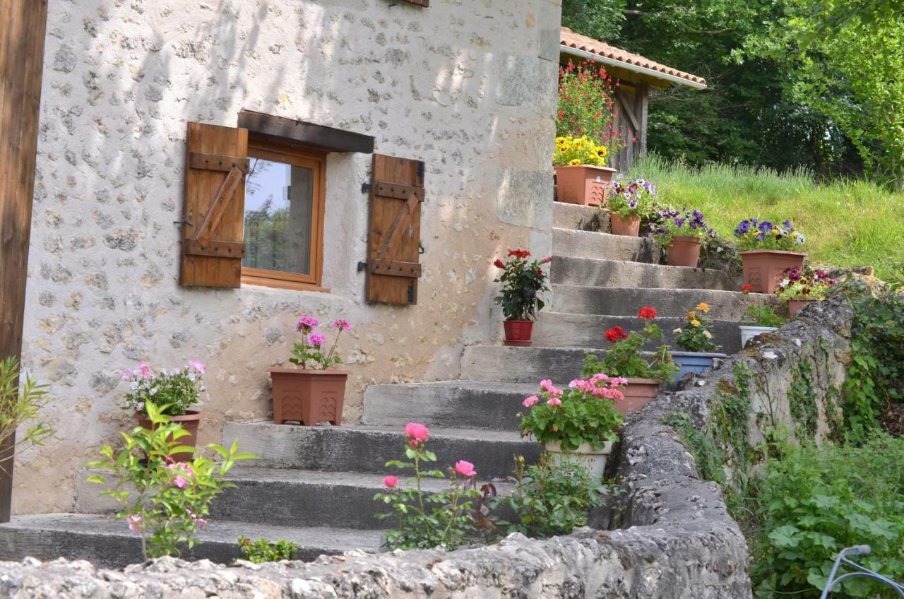 Katy'S Barn Villa Saint-Aulaye-Puymangou Exteriör bild